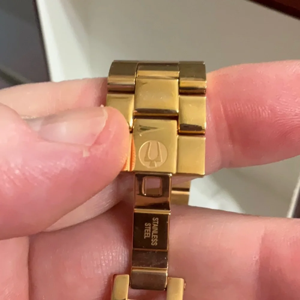 NWT Bulova Rose Gold Watch - Picture 9 of 13